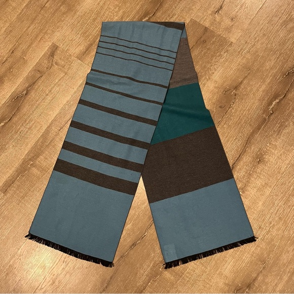 Chelsey by JOSEPH Striped Scarf 100% Silk, Beautiful, Mint! 12x70 - Picture 2 of 6